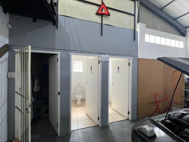 To Let commercial Property for Rent in Walmer Eastern Cape